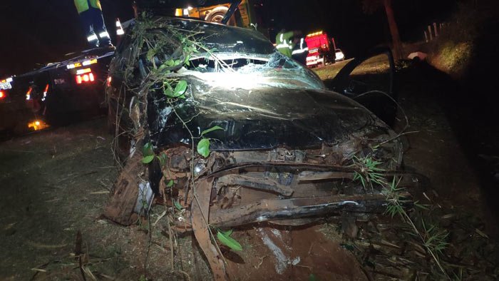 Crianças são ejetadas de veículo em grave acidente em Marialva